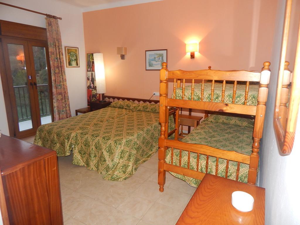 Residencia Santiago Mallorca 칼라 피구에라 외부 사진