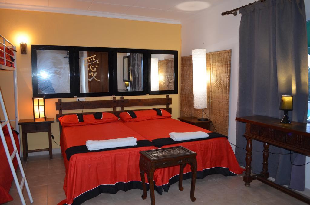 Residencia Santiago Mallorca 칼라 피구에라 외부 사진